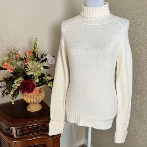 Vintage Sweater Project Fuzzy Turtleneck Sweater - Picture 2 of 9